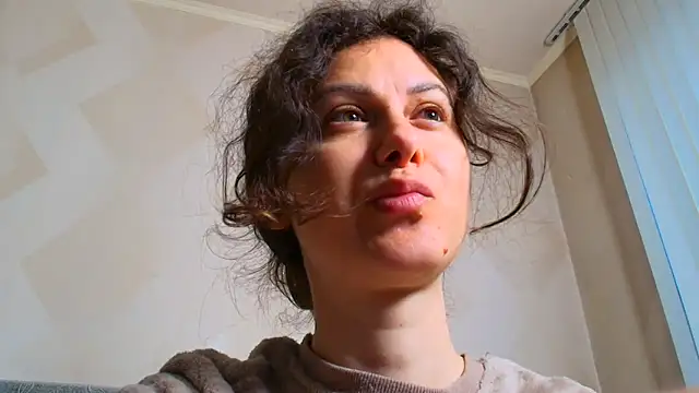 LeggyLover90 online show from 05.13.26