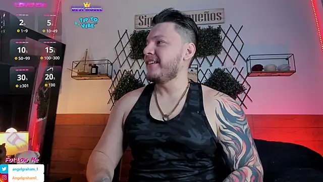 Snapshot of Angelgraham_1 chatting on 12.22.25 Angelgraham 1 online show from 12.22.25