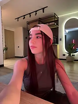 carolynnetrujillo online show from 10.02.25