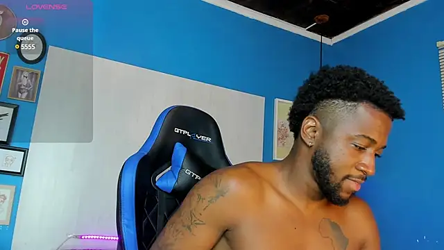 Drake Nassir4 online show from 02.14.25