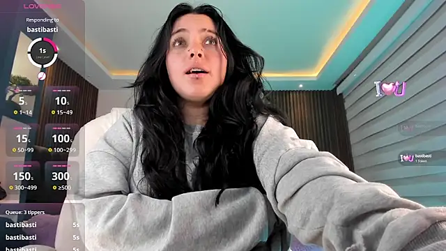 Lucy Smith2 online show from 12.31.24