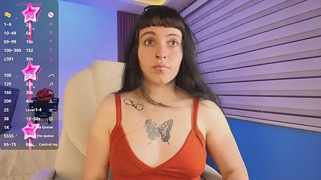 Lucy Smith2 online show from 10.17.25