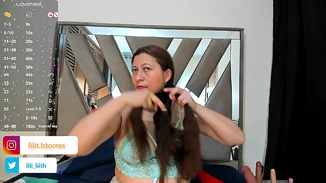 LILITH TORRES1 online show from 11.29.25