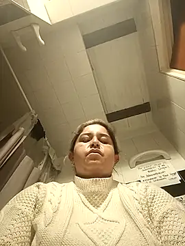 Snapshot of yajahil chatting on 11.16.25 yajahil online show from 11.16.25