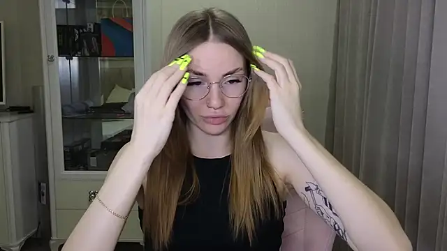 littlevildevil online show from 12.10.24