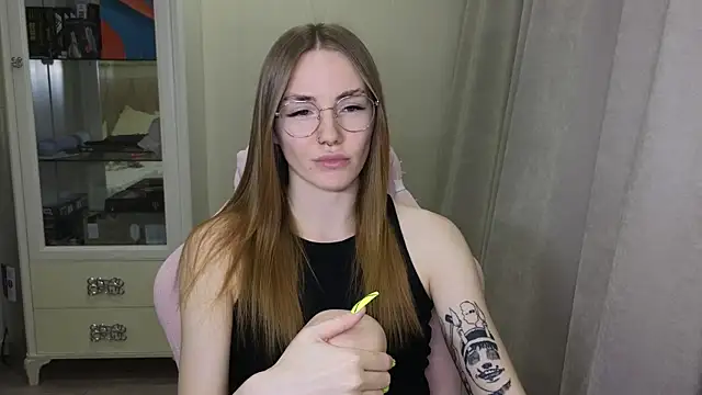 littlevildevil online show from 12.10.24