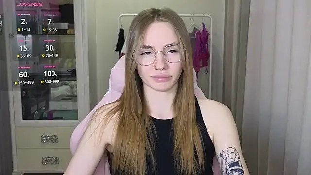 littlevildevil online show from 02.08.25