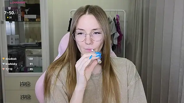 littlevildevil online show from 02.26.25