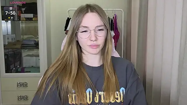 littlevildevil online show from 02.28.25