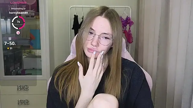 littlevildevil online show from 03.10.25