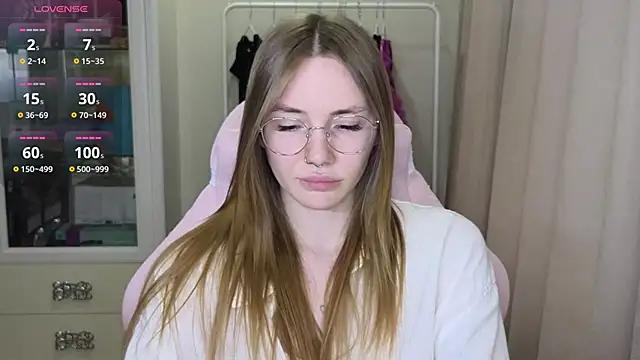 littlevildevil online show from 03.14.25