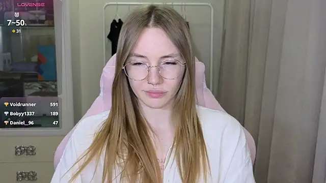 littlevildevil online show from 03.14.25