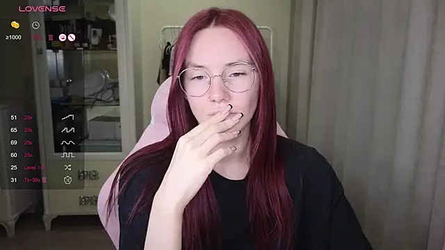 littlevildevil online show from 09.14.25