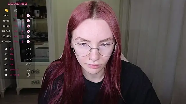 littlevildevil online show from 09.30.25