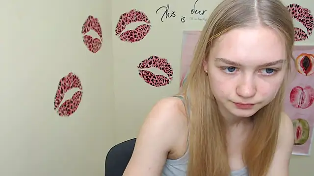 Snapshot of MademoiselleCl chatting on 12.11.24 MademoiselleCl online show from 12.11.24