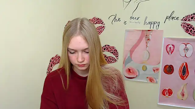 Snapshot of MademoiselleCl chatting on 12.14.24 MademoiselleCl online show from 12.14.24