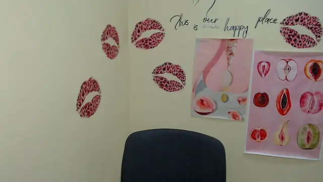 Snapshot of MademoiselleCl chatting on 01.09.25 MademoiselleCl online show from 01.09.25