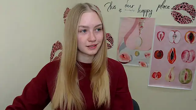 Snapshot of MademoiselleCl chatting on 01.15.25 MademoiselleCl online show from 01.15.25