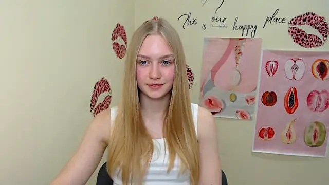 Snapshot of MademoiselleCl chatting on 02.02.25 MademoiselleCl online show from 02.02.25