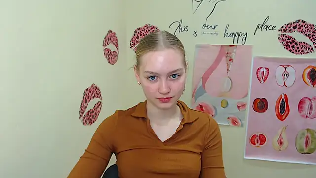 Snapshot of MademoiselleCl chatting on 02.19.25 MademoiselleCl online show from 02.19.25