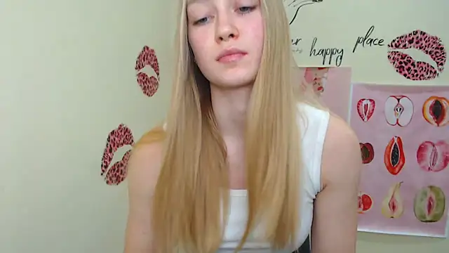 Snapshot of MademoiselleCl chatting on 03.01.25 MademoiselleCl online show from 03.01.25