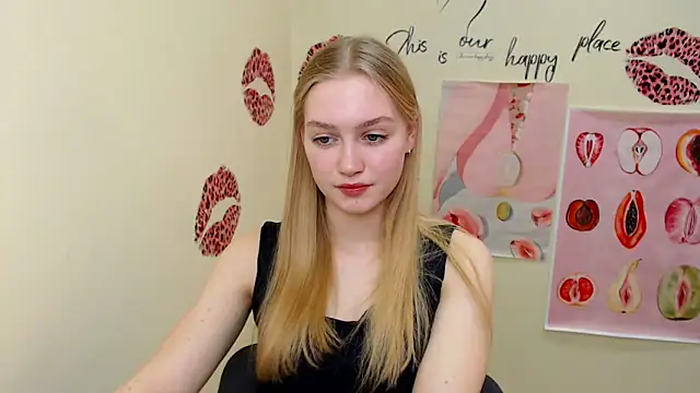 Snapshot of MademoiselleCl chatting on 03.09.25 MademoiselleCl online show from 03.09.25