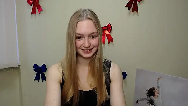 Snapshot of MademoiselleCl chatting on 03.14.25 MademoiselleCl online show from 03.14.25