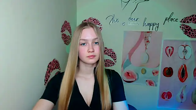 Snapshot of MademoiselleCl chatting on 03.15.25 MademoiselleCl online show from 03.15.25