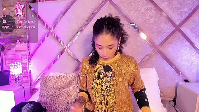  lanna jhonson  online show from 10.18.25