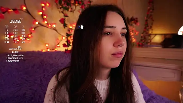 GillianDowdey online show from 11.05.25