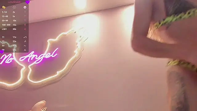 Ninna monroe  online show from 02.22.25