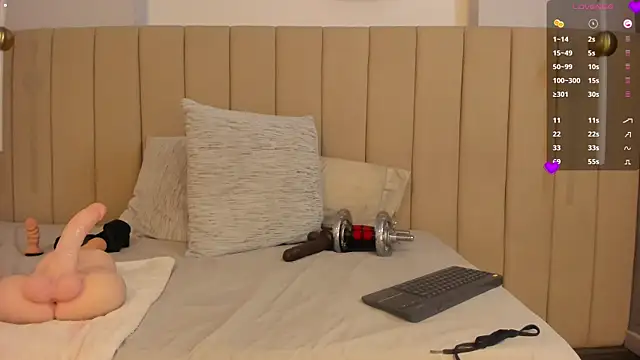 Ninna monroe  online show from 03.10.25