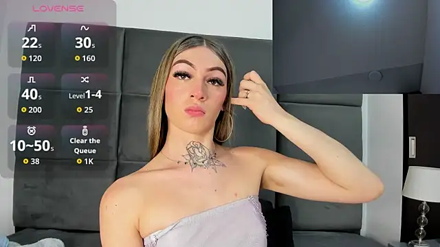 Snapshot of Lizz_Luna chatting on 09.09.25 Lizz Luna online show from 09.09.25