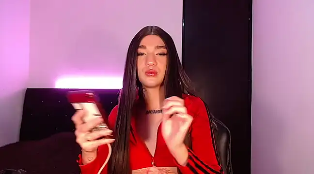 Snapshot of zarablare_ chatting on 12.23.24 zarablare online show from 12.23.24