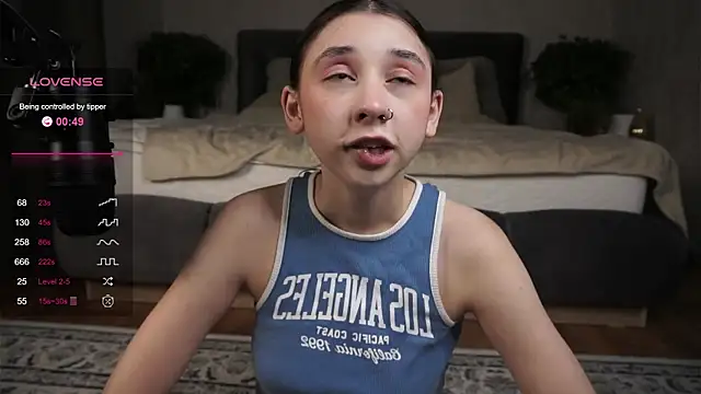 AislyEmbury online show from 02.22.25