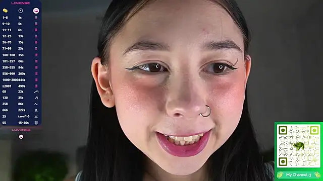 AislyEmbury online show from 12.14.25