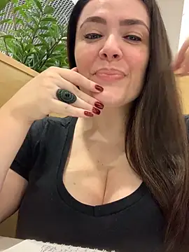 Sophie Eaton online show from 09.15.25