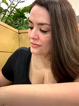 Sophie Eaton online show from 09.19.25