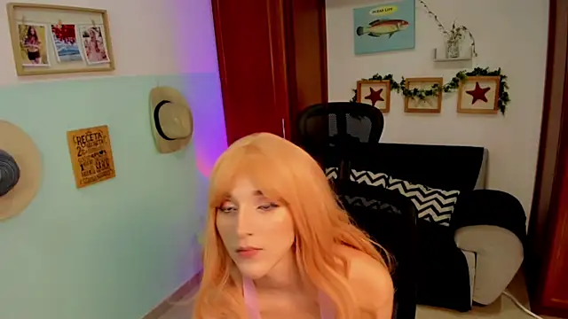 Snapshot of Dakota_Faning chatting on 12.09.24 Dakota Faning online show from 12.09.24