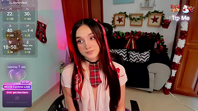 Snapshot of Dakota_Faning chatting on 12.11.24 Dakota Faning online show from 12.11.24