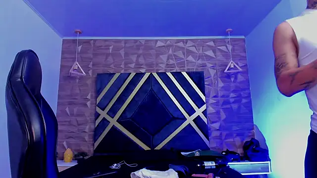 Ian Castillo  online show from 03.07.26