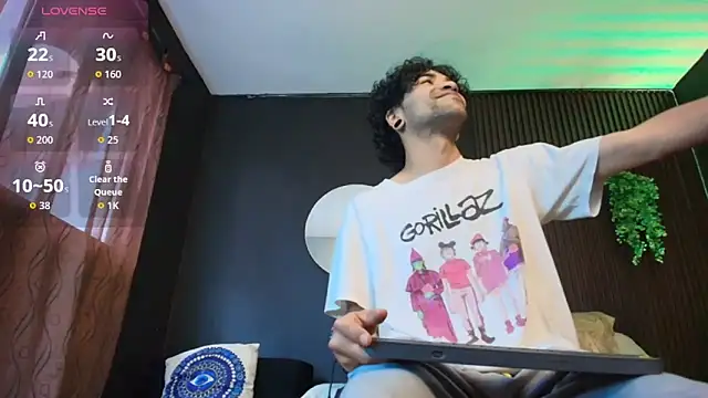 Snapshot of Aaron_Jassell1 chatting on 09.15.25 Aaron Jassell1 online show from 09.15.25