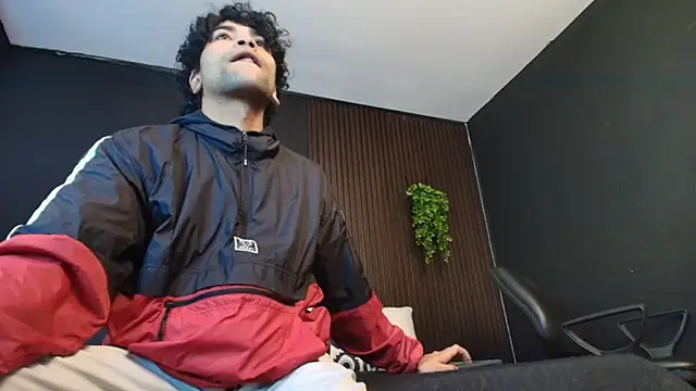 Snapshot of Aaron_Jassell1 chatting on 09.29.25 Aaron Jassell1 online show from 09.29.25