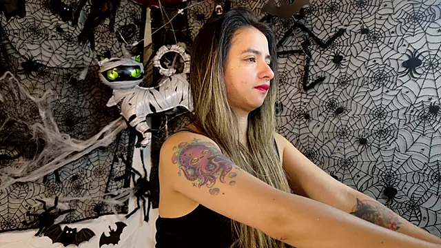 julietta   jackson online show from 10.20.25