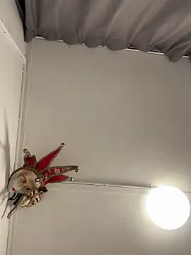 Snapshot of wolfwhite95 chatting on 10.25.25 wolfwhite95 online show from 10.25.25