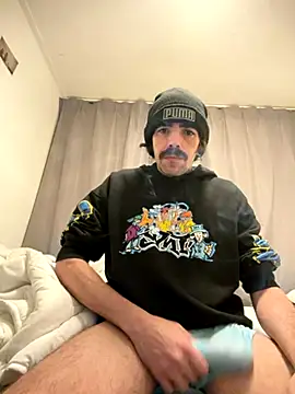 Snapshot of wolfwhite95 chatting on 11.17.25 wolfwhite95 online show from 11.17.25