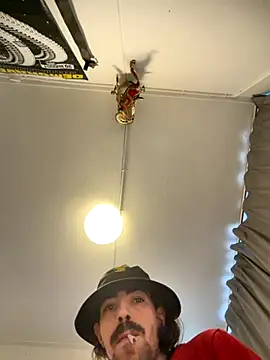 Snapshot of wolfwhite95 chatting on 11.22.25 wolfwhite95 online show from 11.22.25