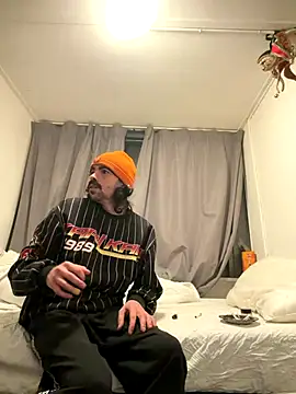 Snapshot of wolfwhite95 chatting on 01.05.26 wolfwhite95 online show from 01.05.26