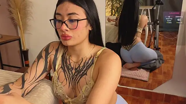 aprildreams19 online show from 04.12.26