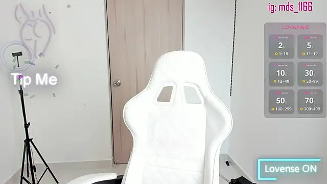 Mia adams66 online show from 01.21.25